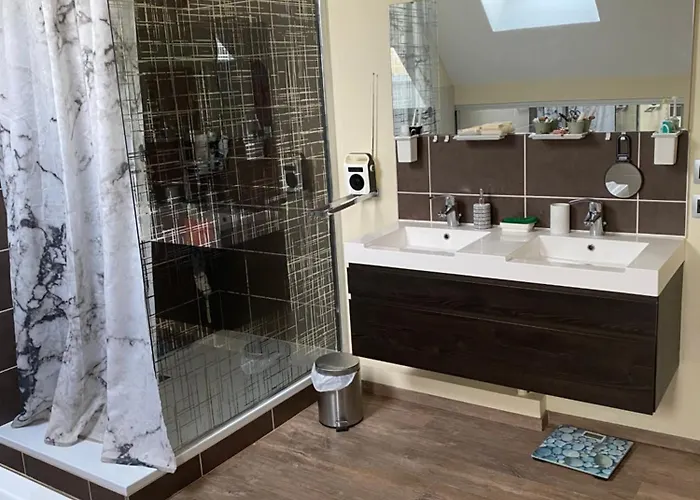 Le Taut 44 - Utah - Salle De Bains Partagee Pansiyon